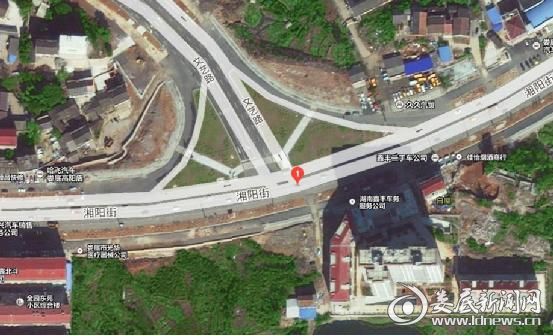 文艺路与湘阳街