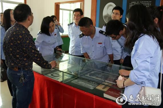 在中共蓝田特别支部陈列室参观学习