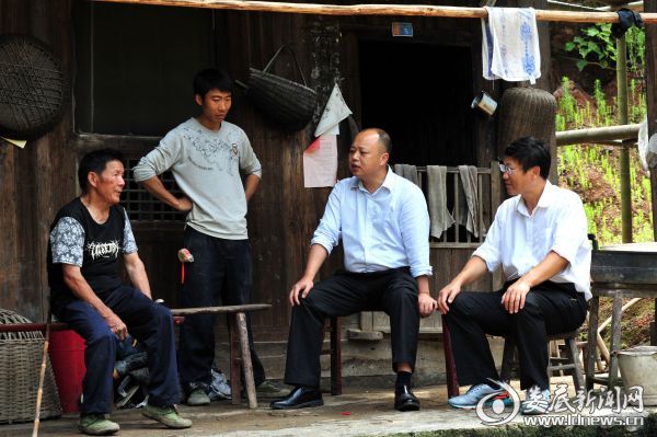村民毛某江“身残志不残 (1)