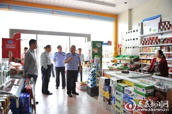 市局治安支队为高考学子保驾护航