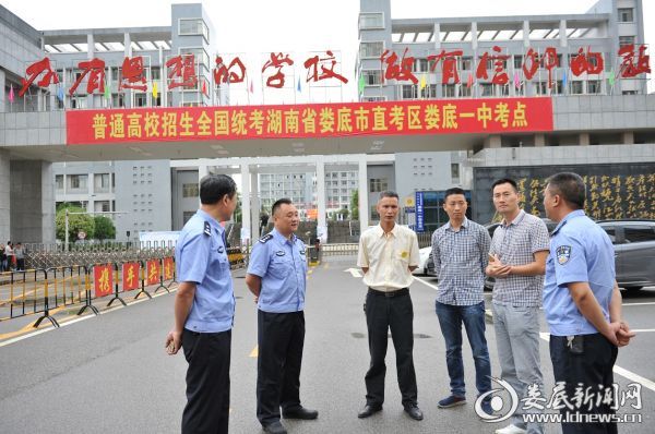 市局治安支队为高考学子保驾护航 (2)