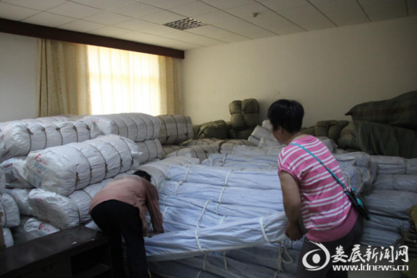 及时补充物资到救灾储备库中