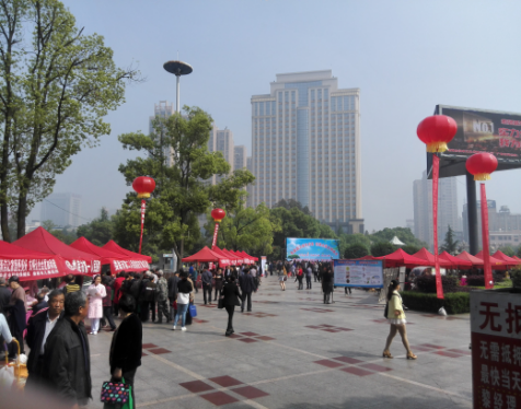 爱国卫生月广场宣传活动三（市、区两级相关单位开展广场宣传活动）