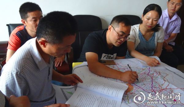 县乡两级共谋印塘乡农业旅游项目发展新蓝图 (2)