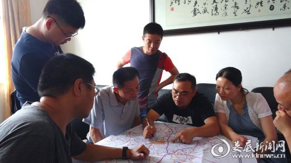 县乡两级共谋印塘乡农业旅游项目发展新蓝图