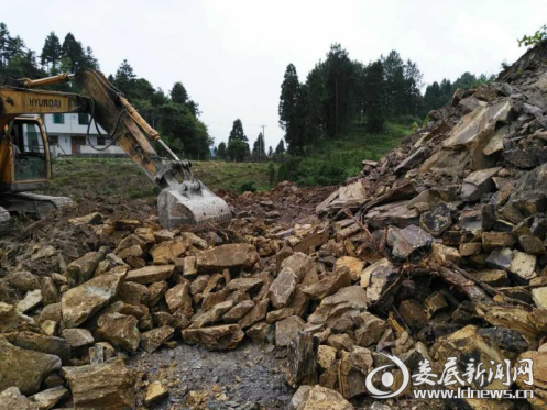 横茶工区横茶园易地扶贫搬迁安置点现场