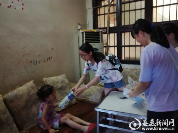 永丰镇开展关爱留守儿童暑期学生社会实践活动