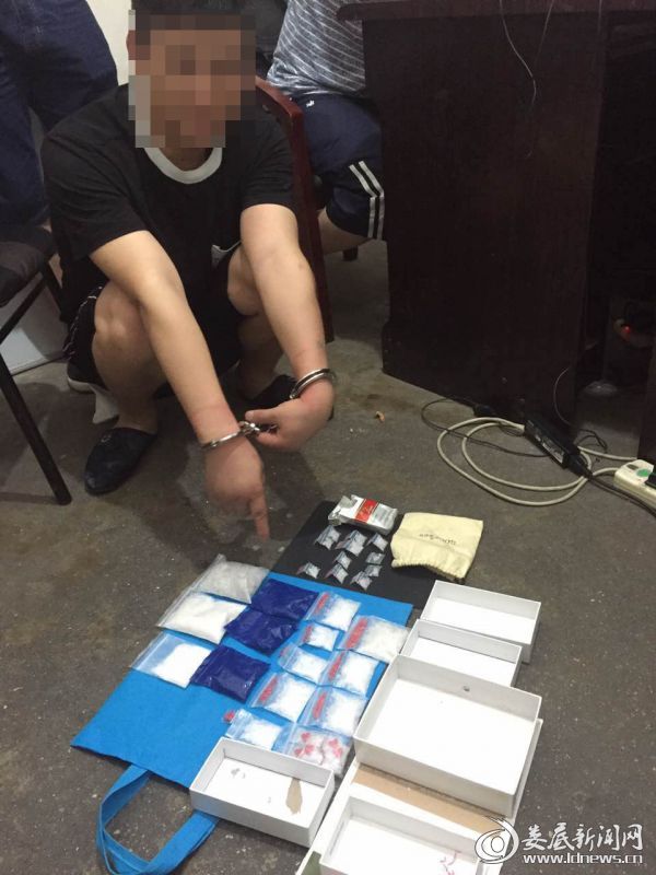 毒贩唐某指认毒品