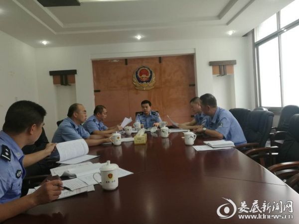 分局领导组织牵头部门研究优化经济发展环境工作2[1]_看图王