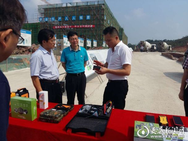 图为实地考察湖南电将军新能源有限公司