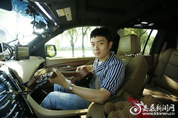 《卡拉偶客》奇遇“好妹妹” 秦昊曝与李宇春搓“四川麻将”