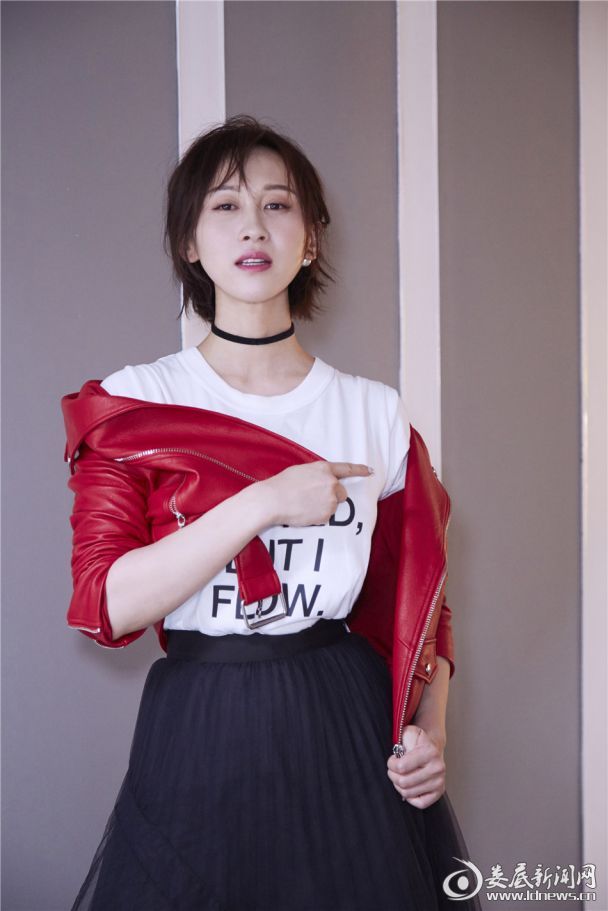 反套路女神!练练助阵《开心剧乐部》收官之战