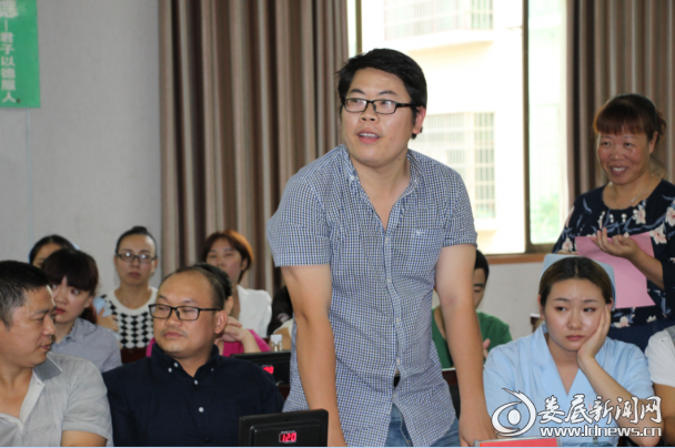 （选手现场答题）