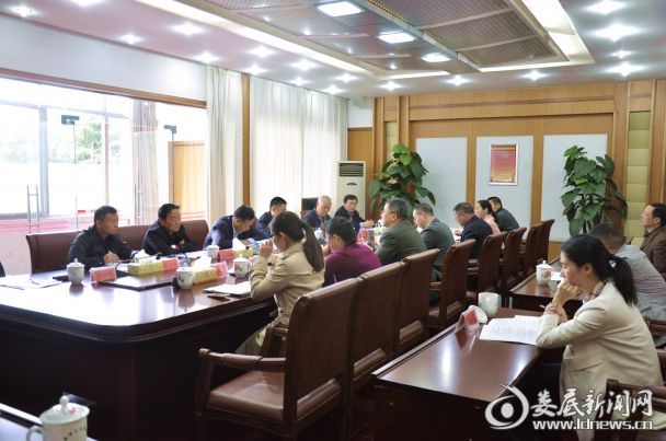 10-17杨金含财经委会