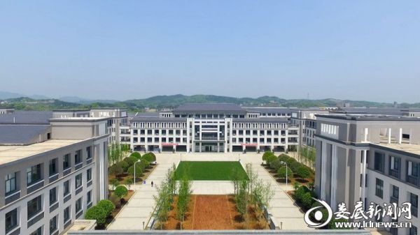美丽的双峰一中