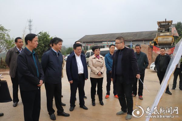 李荐国前往娄星区万宝镇石塘村调研