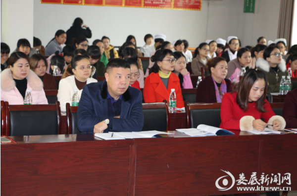 （医院书记李利华率学院听课）