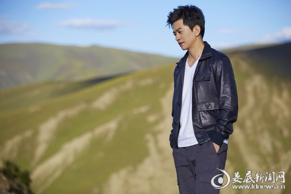 李健行走西藏创作《水流众生》:以山水隐喻人生境遇