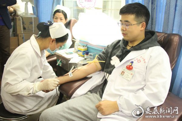 献血现场（三）