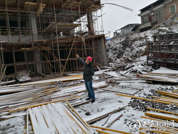 （工地现场巡查）