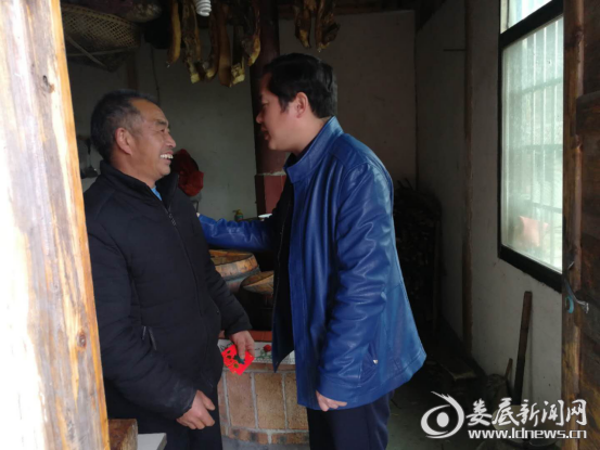 郭文智走访慰问古台工区困难党员