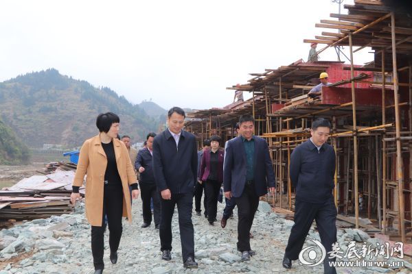 （尹华凯易地扶贫搬迁炉观镇芷溪移民安置点）