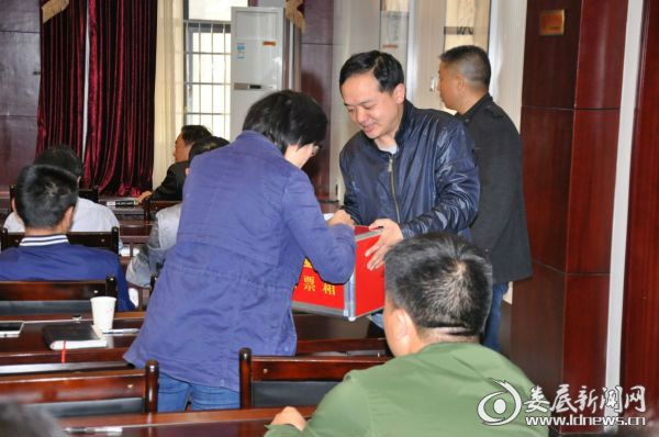 下载 (1)