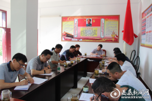 (大源村精准扶贫工作现场会会场)