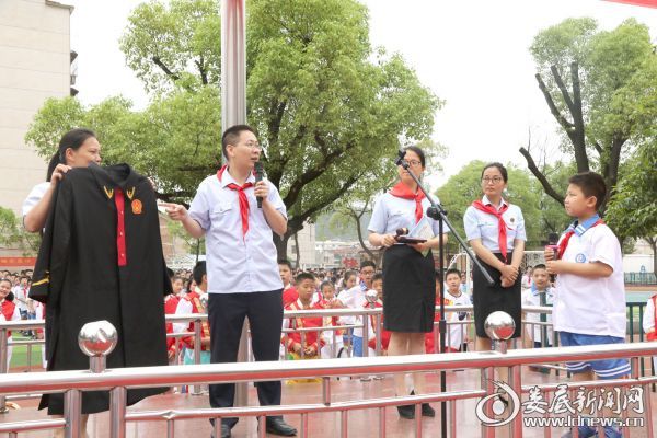 3 法官们一一作答