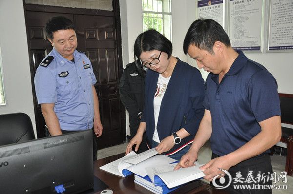 娄底市人民政府督查组一行深入冷水江调研“一村一治安队”和公安派出所建设工作