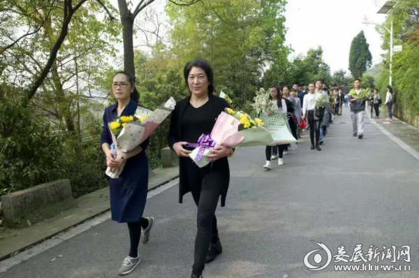 清明节对国之贤母的祭扫活动