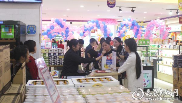 (新华书店友阿海外购进口商品直购体验店)