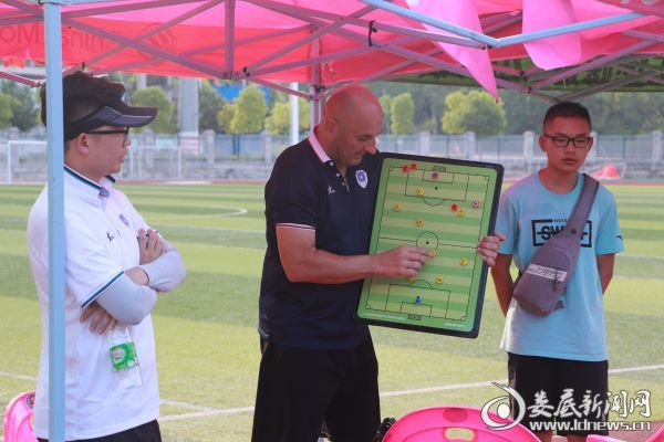 娄底市足协积极备战首届青少年足球赛
