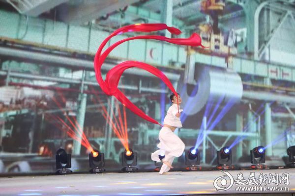 （涟源钢铁集团代表对）