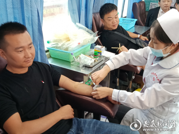 (献血现场)