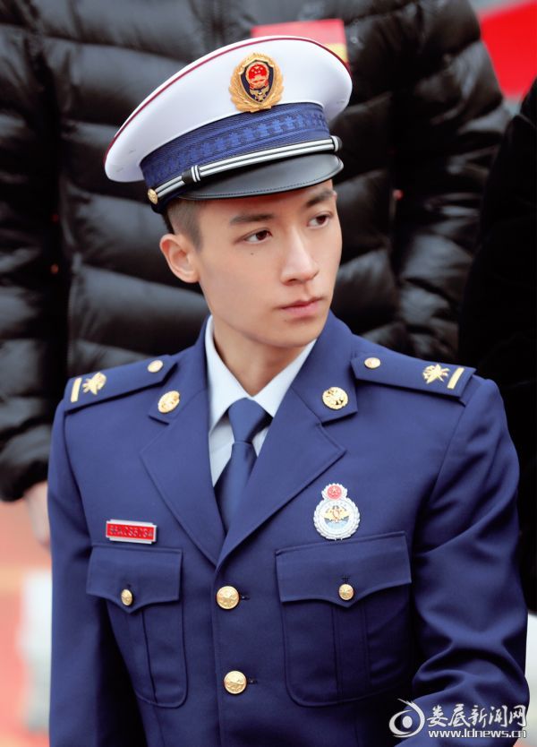 《烈火英雄》媒体探班 谷嘉诚首演消防员体验热血人生