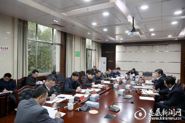 李荐国专题调度全市基层党建和意识形态工作，向与会人员连发三问，详细了解有关情况
