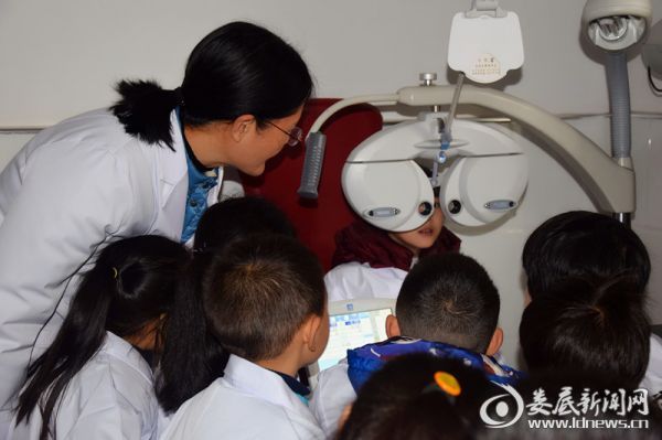 综合验光检查体验现场