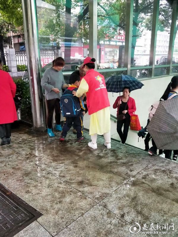 志愿服务活动现场3