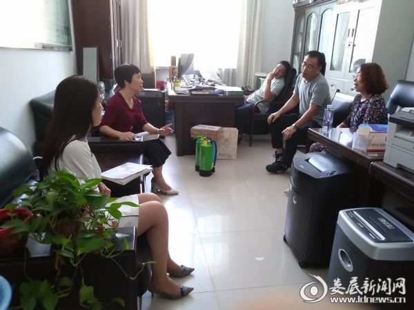 在环县非遗中心调研