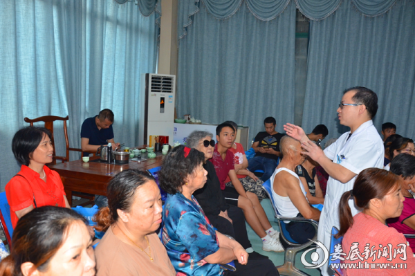 娄底爱尔眼科住院部主任贺富新答疑解惑