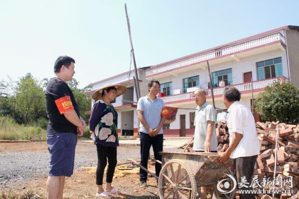 乡村干部入户宣传油茶采摘通告内容