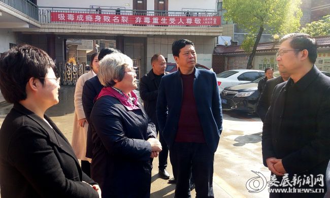 在七星街镇了解民生实事项目人大代表票决制工作