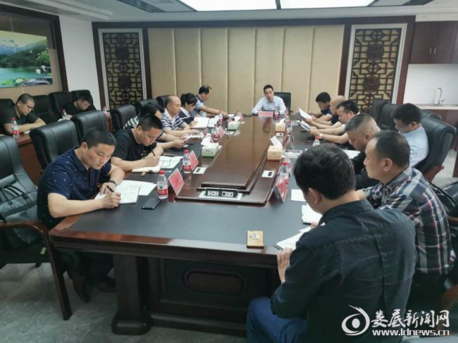 （调研座谈现场）