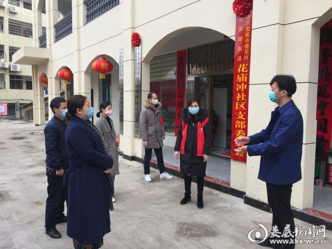 (疫情防控期间,园区充分发挥党员先锋模范作用,党工委书记、管委会主任付朝晖亲自带队,多次赴企业、项目工地、帮扶社区、挂点帮扶村开展防疫工作)