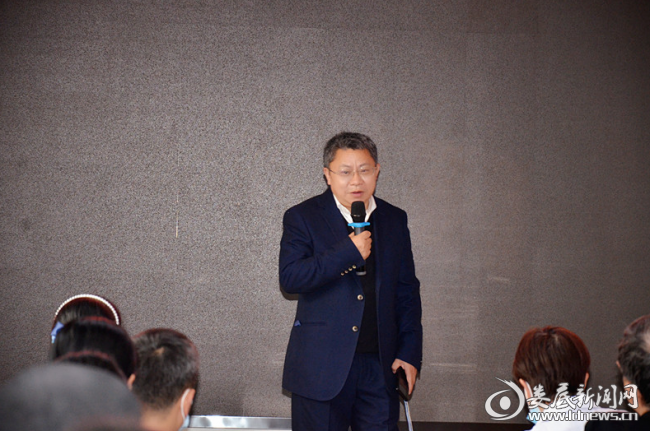 娄底爱尔眼科医院院长兼CEO廖华讲话
