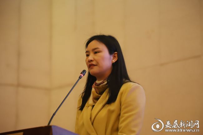 （参训学员上台讨论发言）1