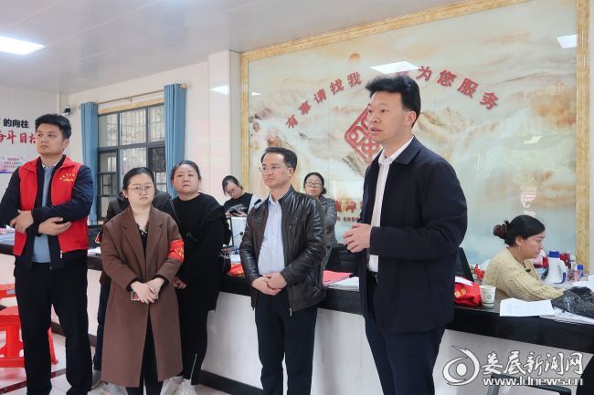 <p><p>（娄星工业集中区党工委书记、管委会主任付朝晖到现场指导）</p></p>