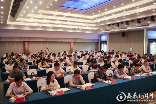 （全市国资系统共100余名基层党组织书记和党务工作者参加培训）