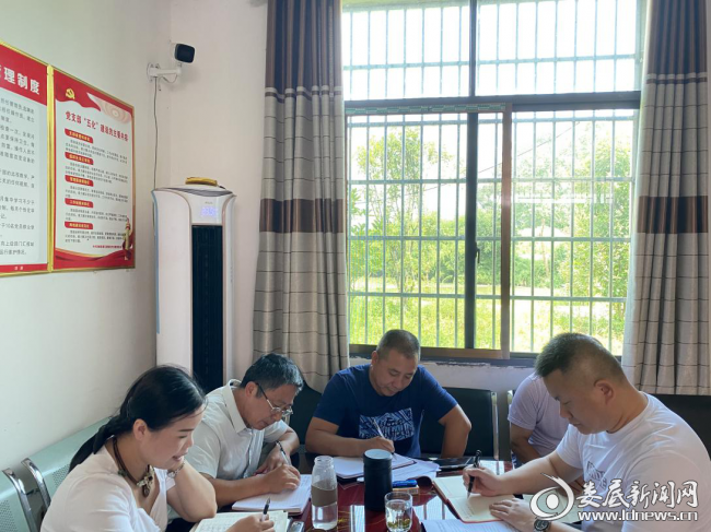 （座谈会现场）